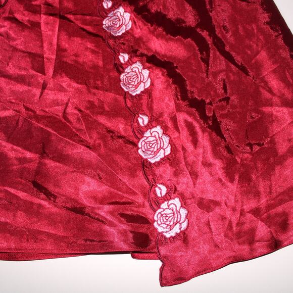 Y2K Short Stories Wine Red With Embroidered Flowers - Picture 2 of 6